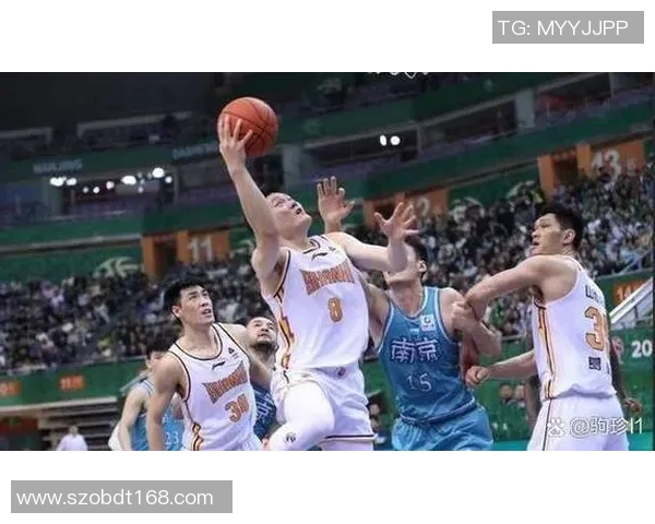 国王队夏季联赛精彩对决中国篮球队展现实力与潜力